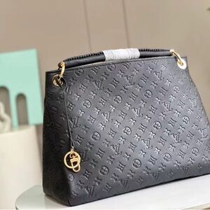🔥Louis Vuitton Empreinte Artsy MM Shoulder Bag